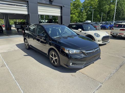 Used 2022 Subaru Impreza 2.0i Premium AWD/4WD image 2