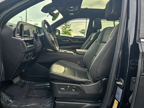 Used 2023 Cadillac Escalade ESV Premium Luxury w/ Performance Package AWD/4WD image 14