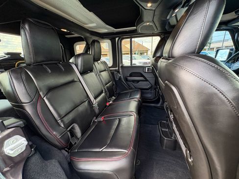 Used 2026 Jeep Wrangler Unlimited Rubicon AWD/4WD image 29