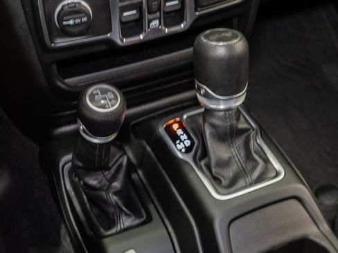 Used 2023 Jeep Wrangler Unlimited w/ Cold Weather Group AWD/4WD image 23