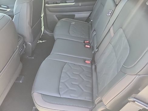 New 2026 Nissan Pathfinder Platinum w/ Cargo Package AWD/4WD image 32