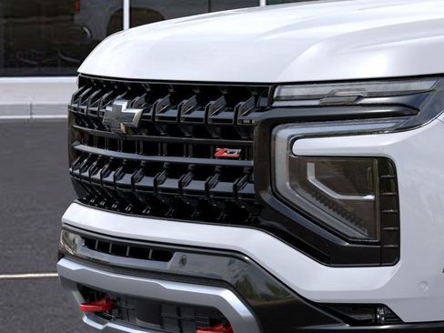 New 2026 Chevrolet Suburban Z71 image 13