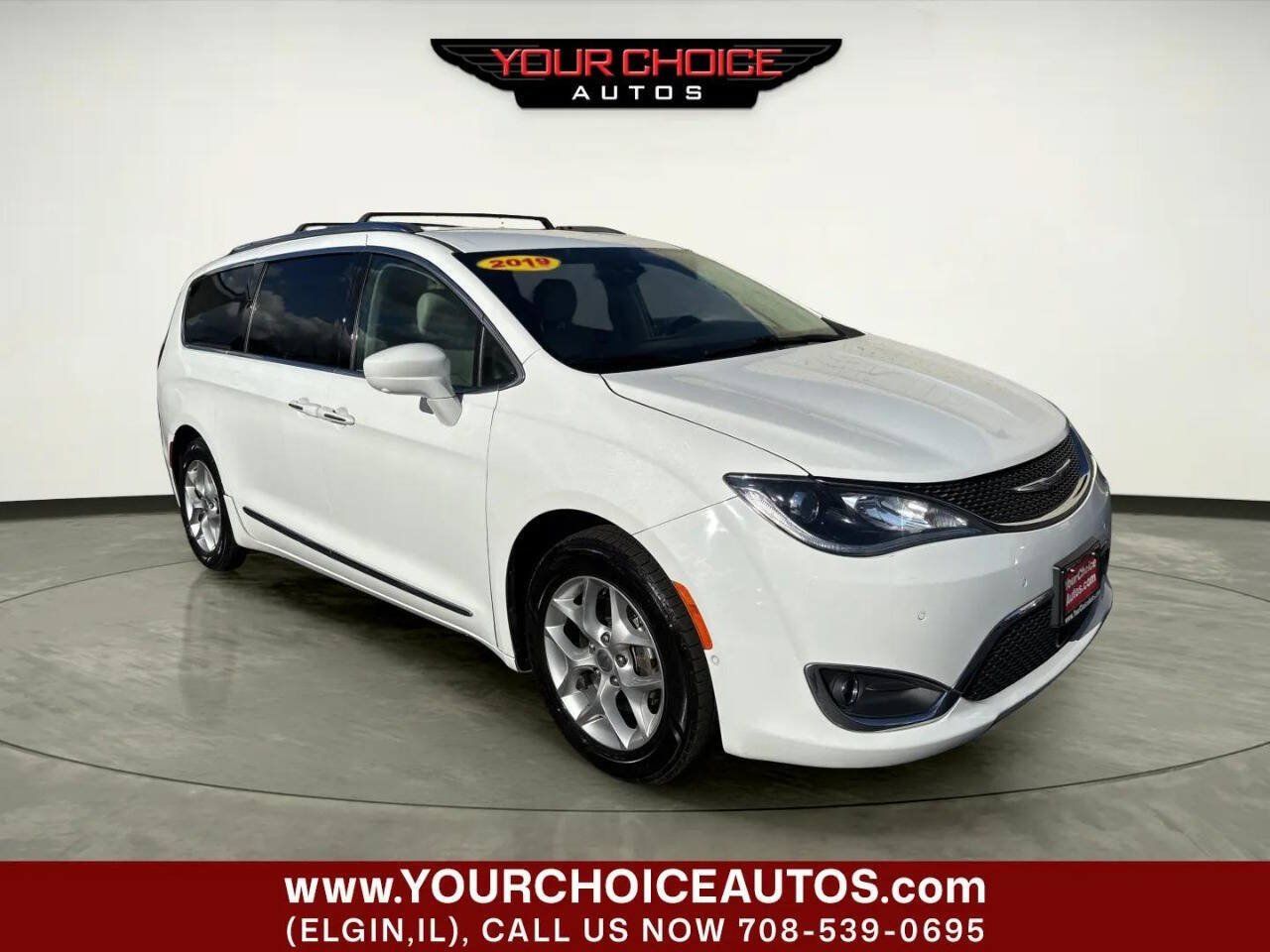 Used 2019 Chrysler Pacifica Touring-L Plus w/ Advanced Safetytec Group FWD image 10