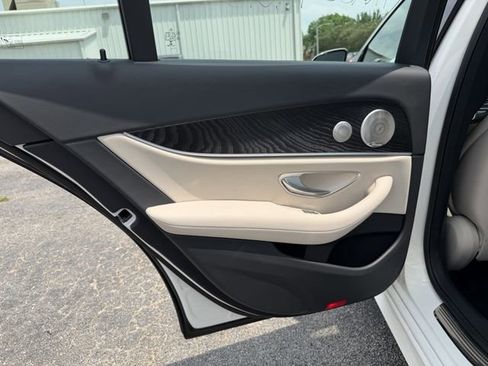 Used 2021 Mercedes-Benz E 350 4MATIC Sedan image 15