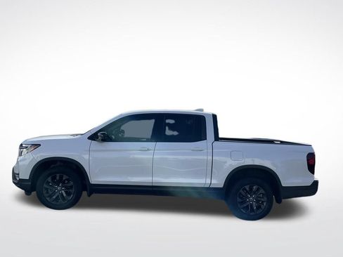 Used 2023 Honda Ridgeline Sport image 2