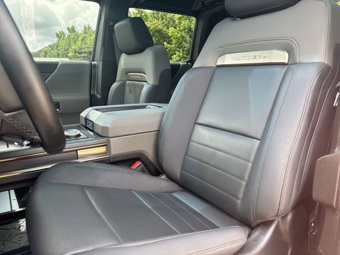 Used 2024 GMC Hummer EV 2X w/ LPO, Illumination Package AWD/4WD image 11
