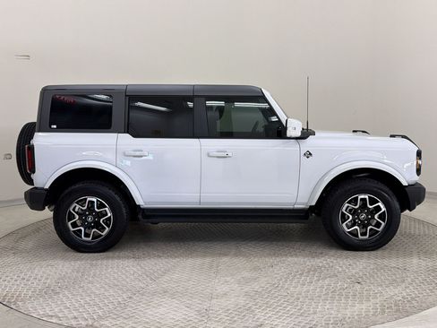 Certified 2025 Ford Bronco Outer Banks AWD/4WD image 8