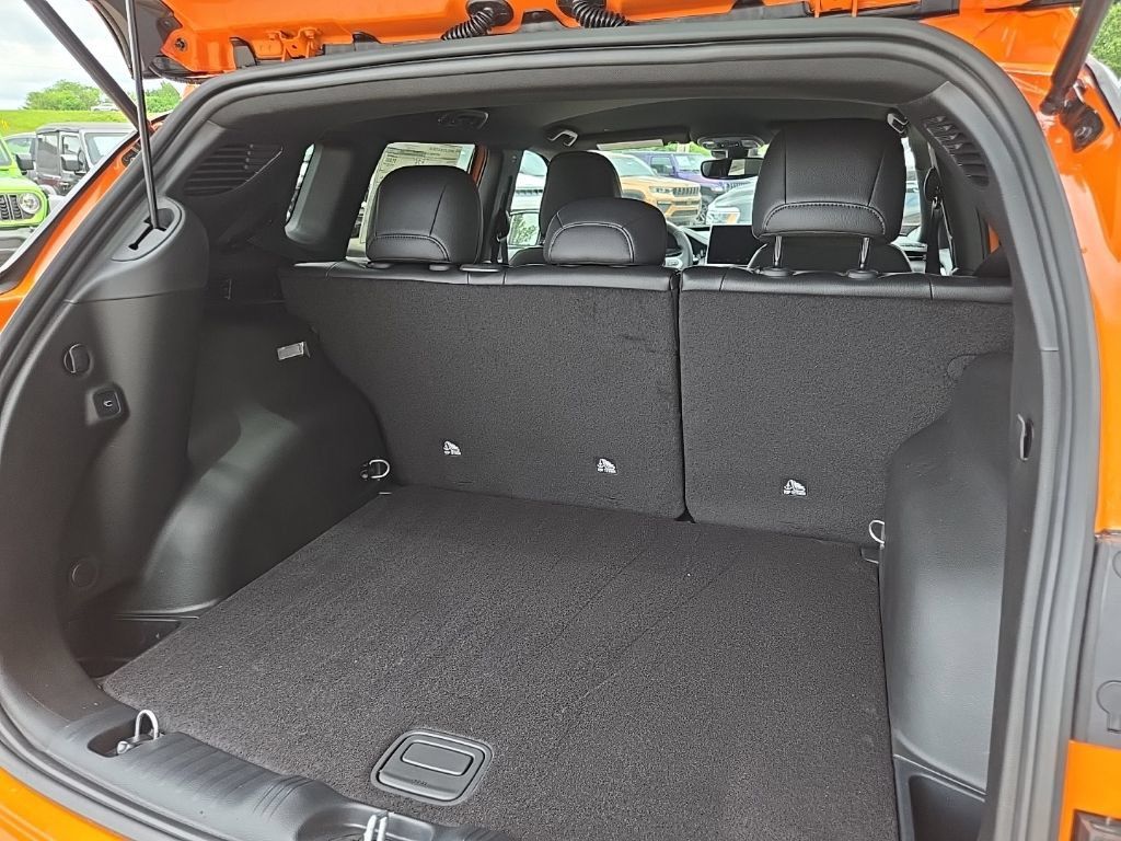 New 2026 Jeep Compass Latitude AWD/4WD image 90