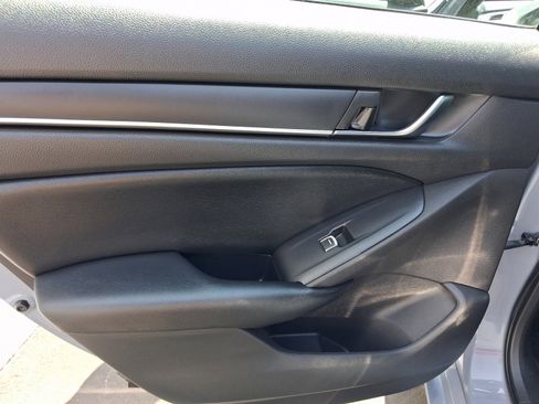 Used 2022 Honda Accord Sport image 19