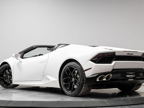 Used 2019 Lamborghini Huracan LP 580-2 RWD image 39