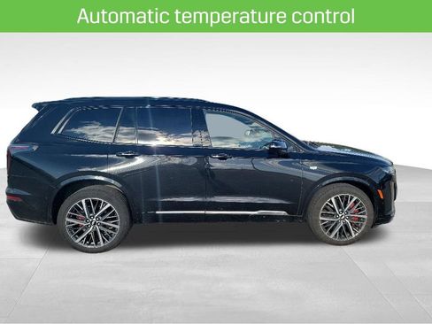 Used 2023 Cadillac XT6 Sport w/ Technology Package AWD/4WD image 22