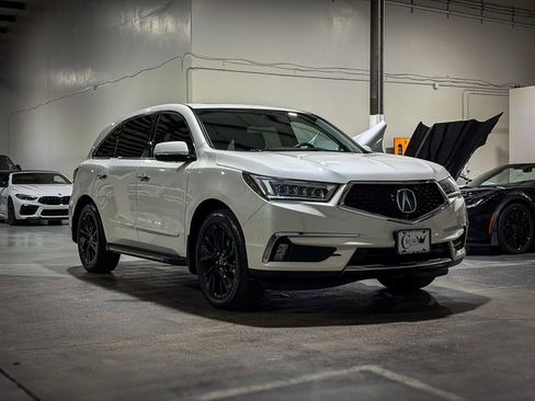 Used 2017 Acura MDX SH-AWD w/ Technology Package image 3