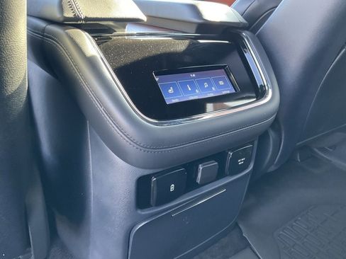 Used 2024 Lincoln Navigator L Reserve image 16