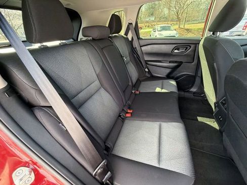 Used 2024 Nissan Rogue SV image 26