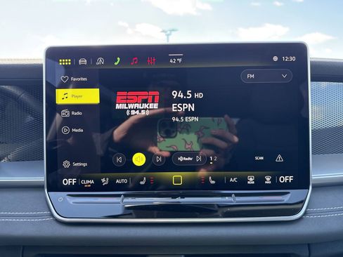 New 2026 Volkswagen Tiguan SE AWD/4WD image 17