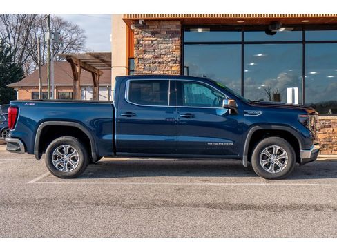 Used 2023 GMC Sierra 1500 SLE w/ X31 Off-Road Package image 2