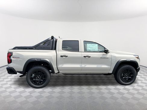 New 2026 Chevrolet Colorado Trail Boss w/ Midnight Edition AWD/4WD image 4