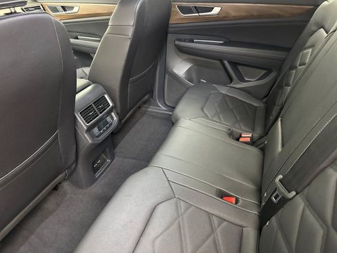 New 2026 Volkswagen Atlas SE FWD image 11