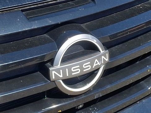 Used 2024 Nissan Pathfinder SL w/ Black Appearance Package AWD/4WD image 30