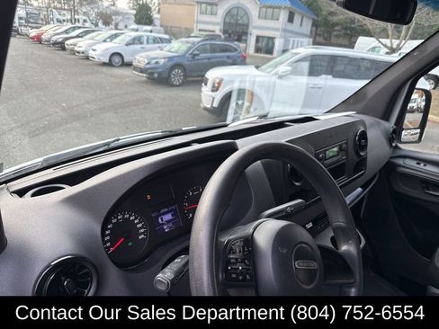 Used 2019 Freightliner Sprinter 170 image 12