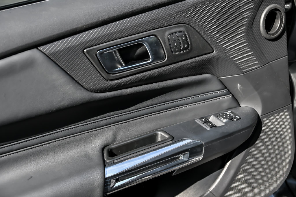 Certified 2025 Ford Mustang Coupe RWD image 10