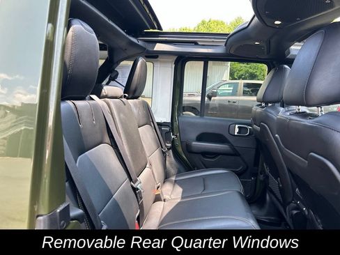 Used 2024 Jeep Wrangler Unlimited Sahara w/ Technology Group AWD/4WD image 41
