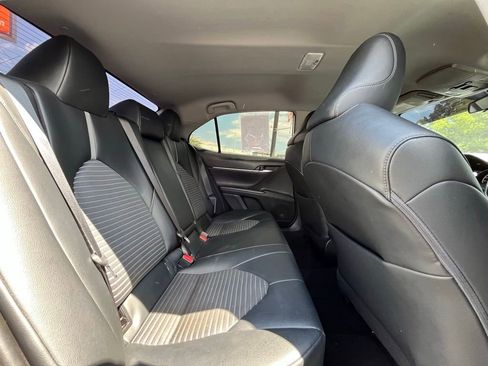 Used 2021 Toyota Camry SE FWD image 18