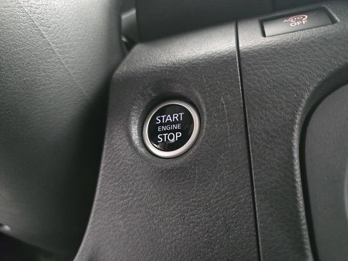 Used 2025 Nissan Frontier SV RWD image 33