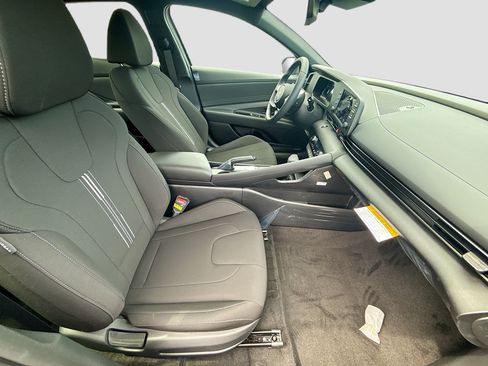 New 2026 Hyundai Elantra Sport FWD image 20