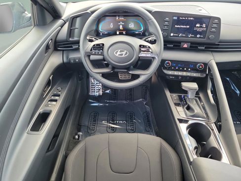 New 2026 Hyundai Elantra SEL Sport image 10