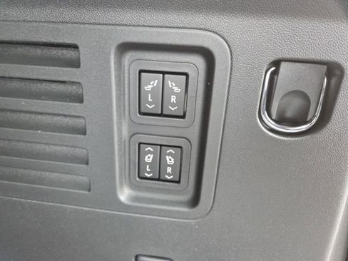 New 2026 Buick Enclave Preferred w/ Power Package image 17