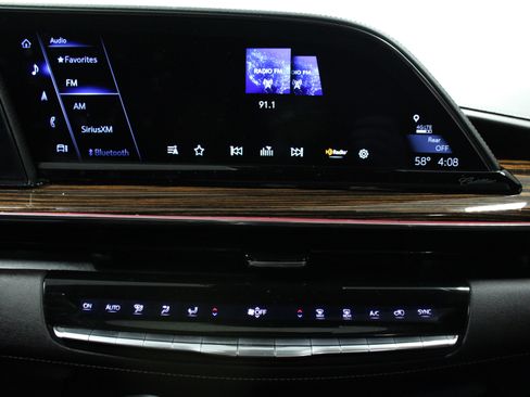 Used 2023 Cadillac Escalade Premium Luxury image 23