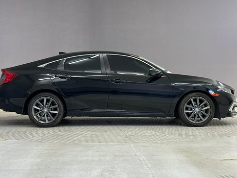 Used 2019 Honda Civic EX image 7