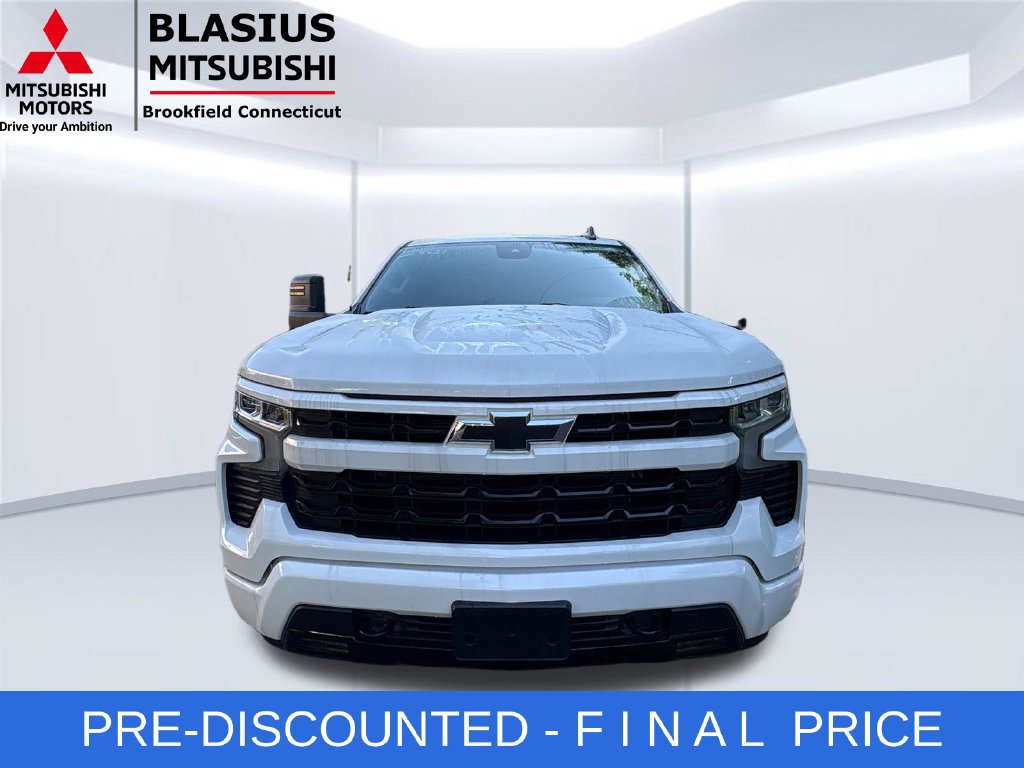 Used 2024 Chevrolet Silverado 1500 RST w/ Protection Package AWD/4WD image 4