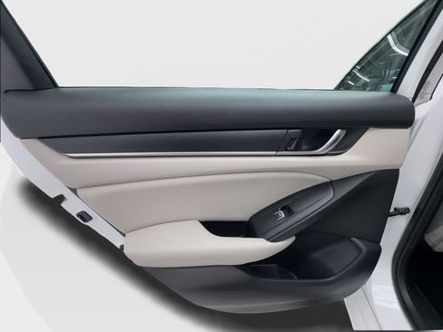 Used 2022 Honda Accord LX image 24