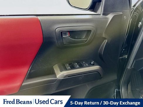 Used 2023 Toyota Tacoma SR5 AWD/4WD image 18