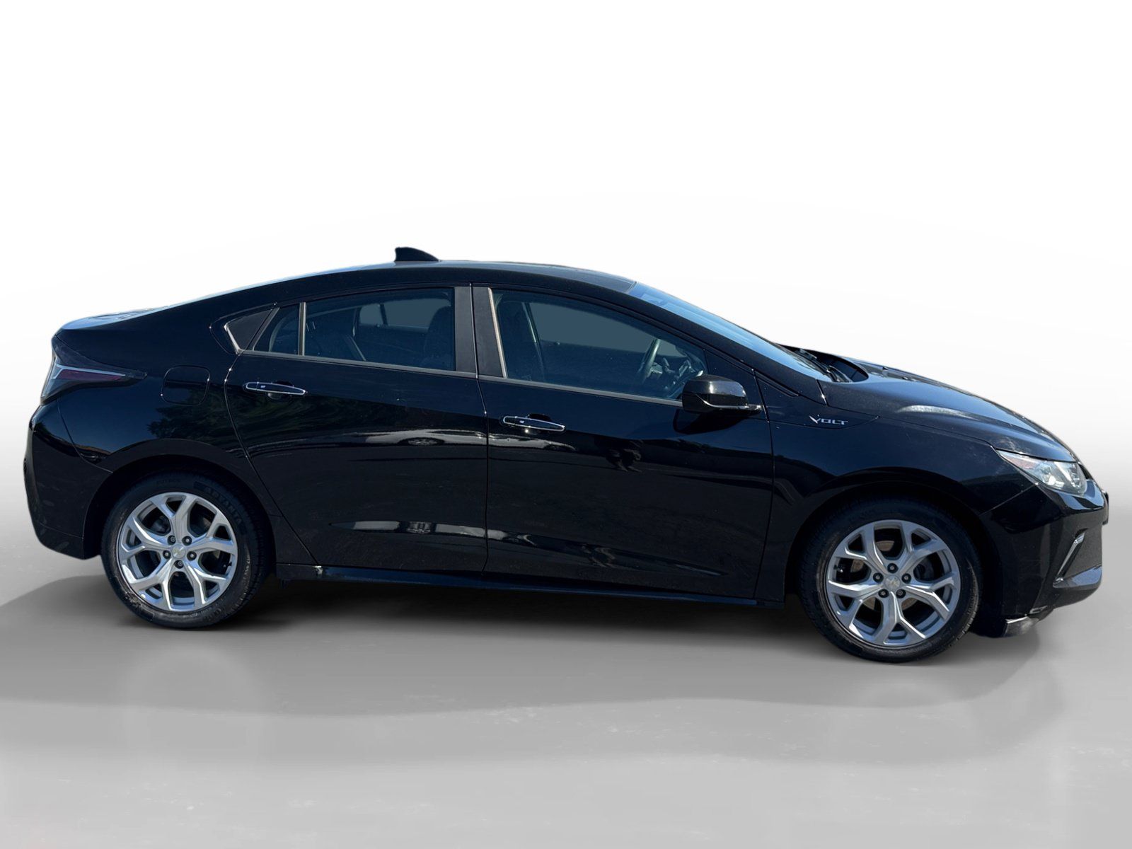 Used 2017 Chevrolet Volt LT FWD image 6