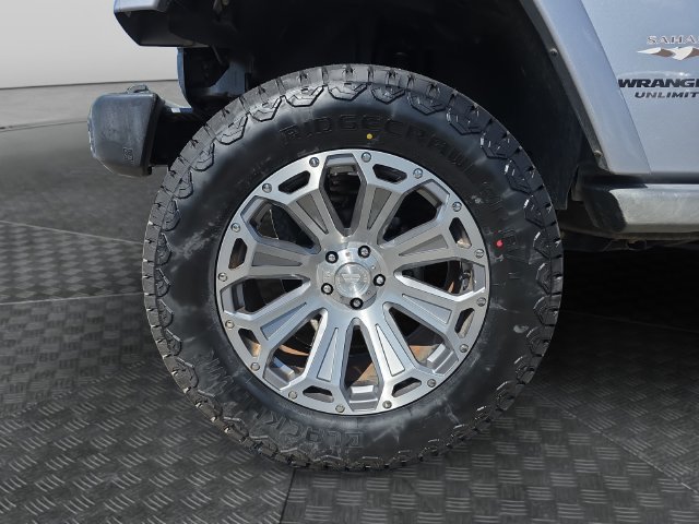 Used 2017 Jeep Wrangler Unlimited Sahara AWD/4WD image 30