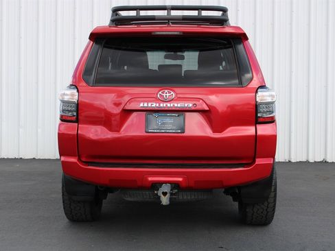 Used 2016 Toyota 4Runner SR5 Premium AWD/4WD image 5