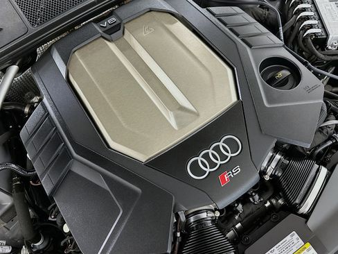 Used 2025 Audi RS 6 performance w/ Matte Carbon Package AWD/4WD image 34