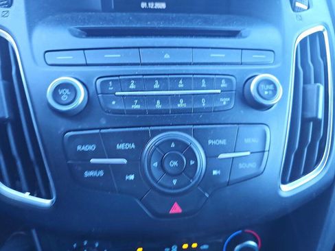 Used 2015 Ford Focus SE w/ Equipment Group 201A image 21