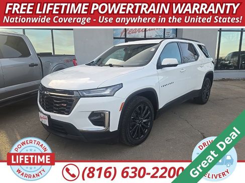 Used 2022 Chevrolet Traverse RS image 1