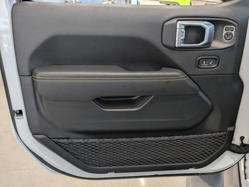 New 2025 Jeep Wrangler Unlimited Rubicon 392 image 19