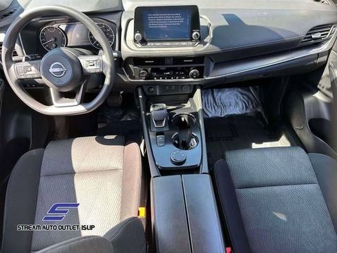 Used 2024 Nissan Rogue SV AWD/4WD image 16