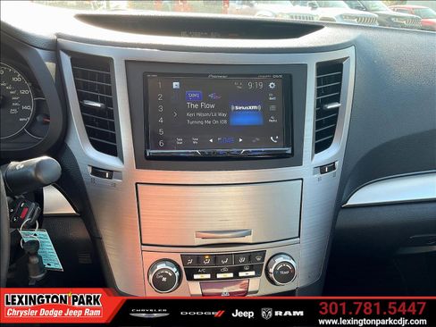 Used 2013 Subaru Legacy 2.5i Premium w/ All-Weather Pkg + Moonroof AWD/4WD image 14