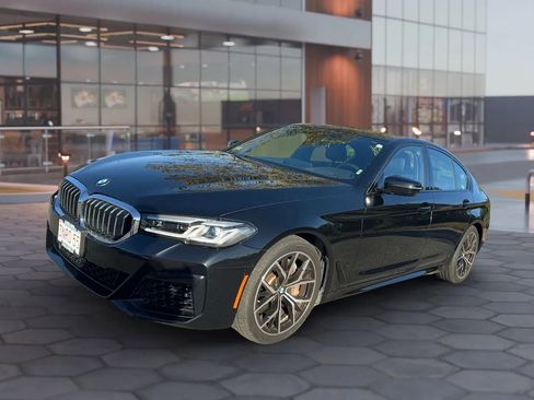 Used 2023 BMW 540i xDrive w/ M Sport Package image 2