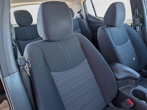 Used 2019 Nissan Leaf SV w/ SV Technology Package image 19