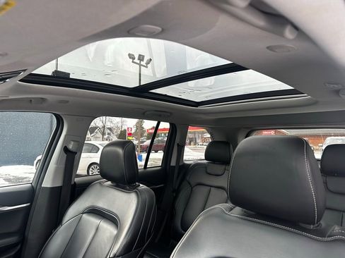 Used 2023 Jeep Grand Cherokee Limited image 14