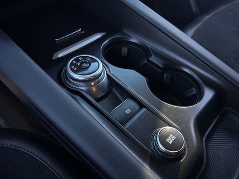 Used 2025 Ford Explorer ST image 19