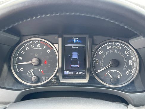 Used 2021 Toyota Tacoma TRD Off-Road w/ Technology Package AWD/4WD image 27